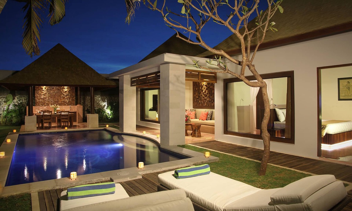 Seminyak Villa | 2 BR Villa in Seminyak, 23sqm Private Pool, 5 mnts walk to shopping area for 6