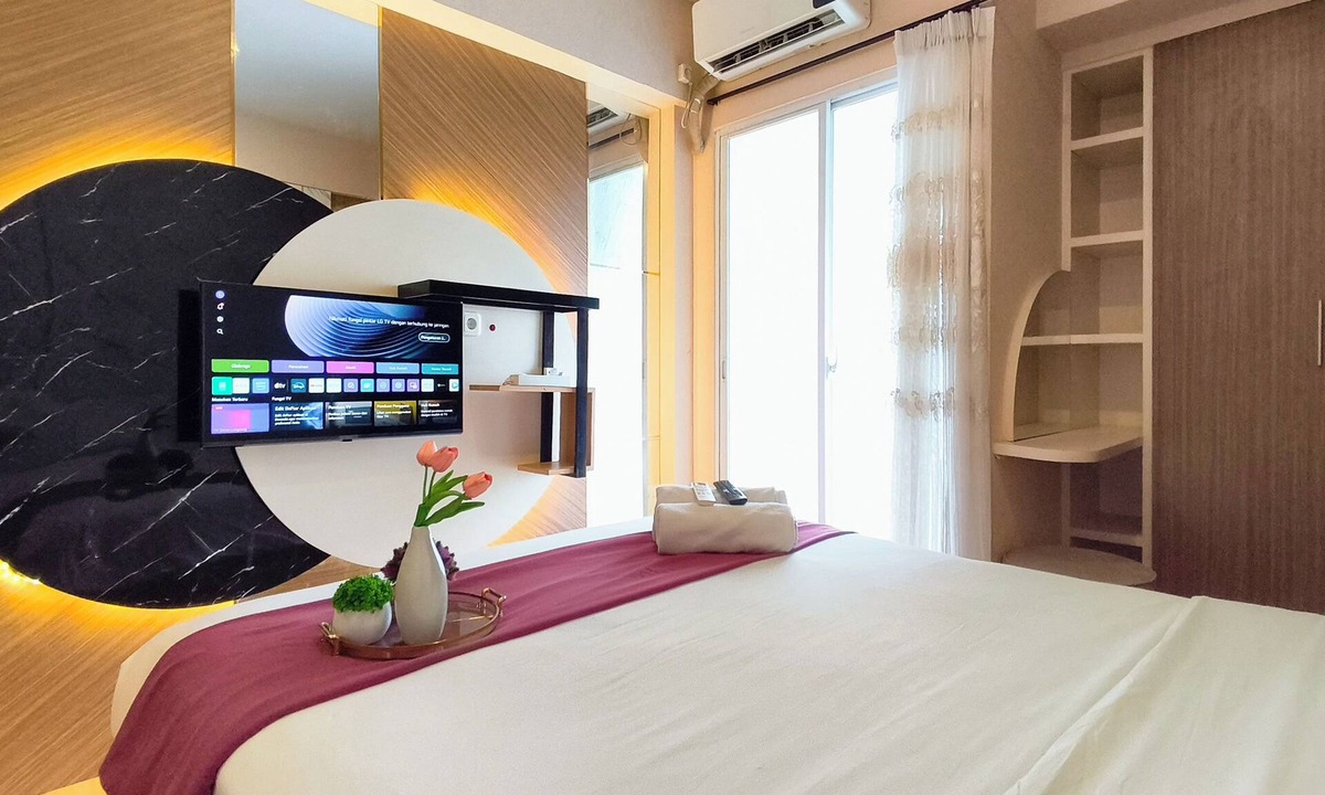 Sidoarjo Apartment | 2 Pax Wooden Accents Studio At Suncity Residence