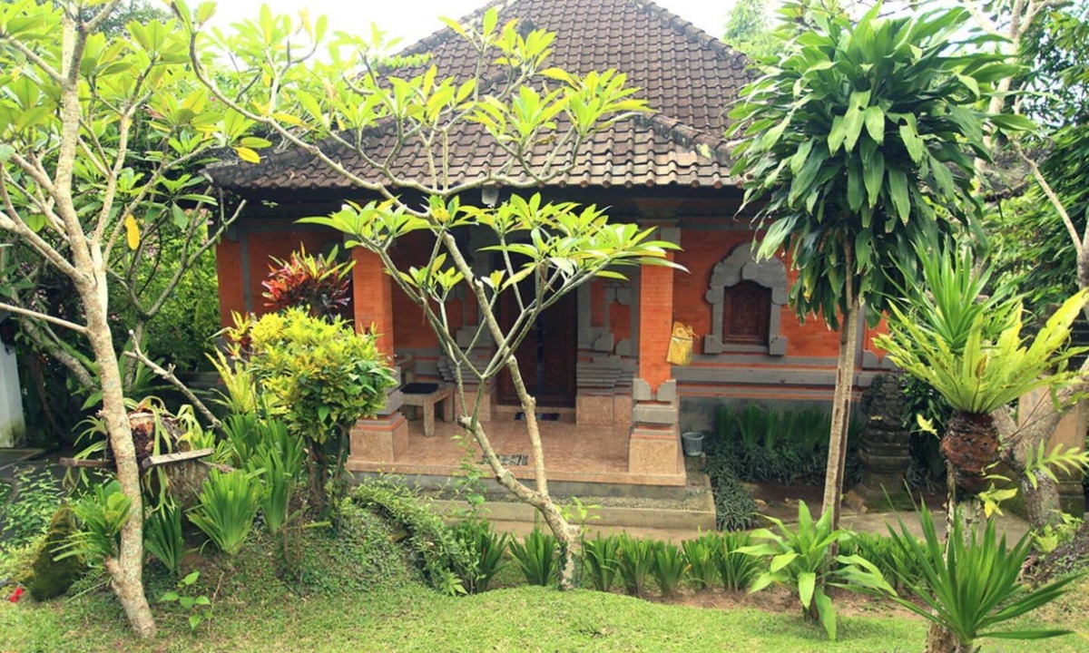 Ubud City-Centre House | 210m2 Antique, Trendy, Arty, Yogi House + Central Quiet Garden Pool + Fast Wifi