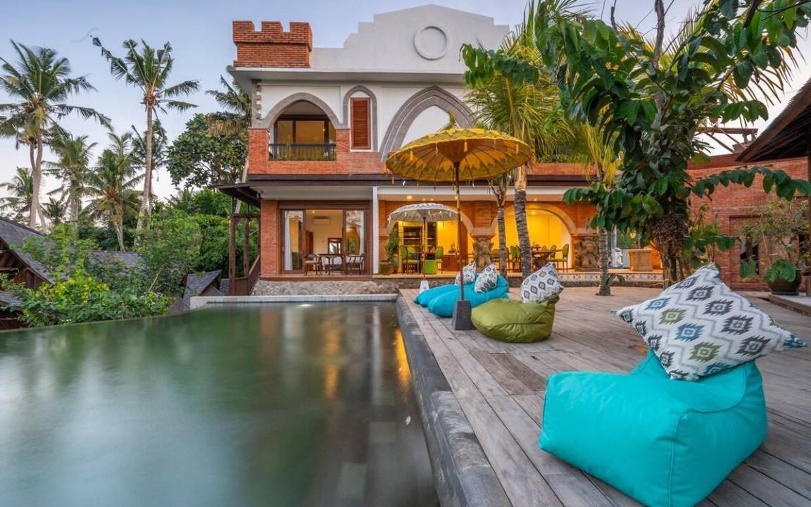 Peliatan House | 2500 m² House ∙ 21 bedrooms ∙ 30 guests