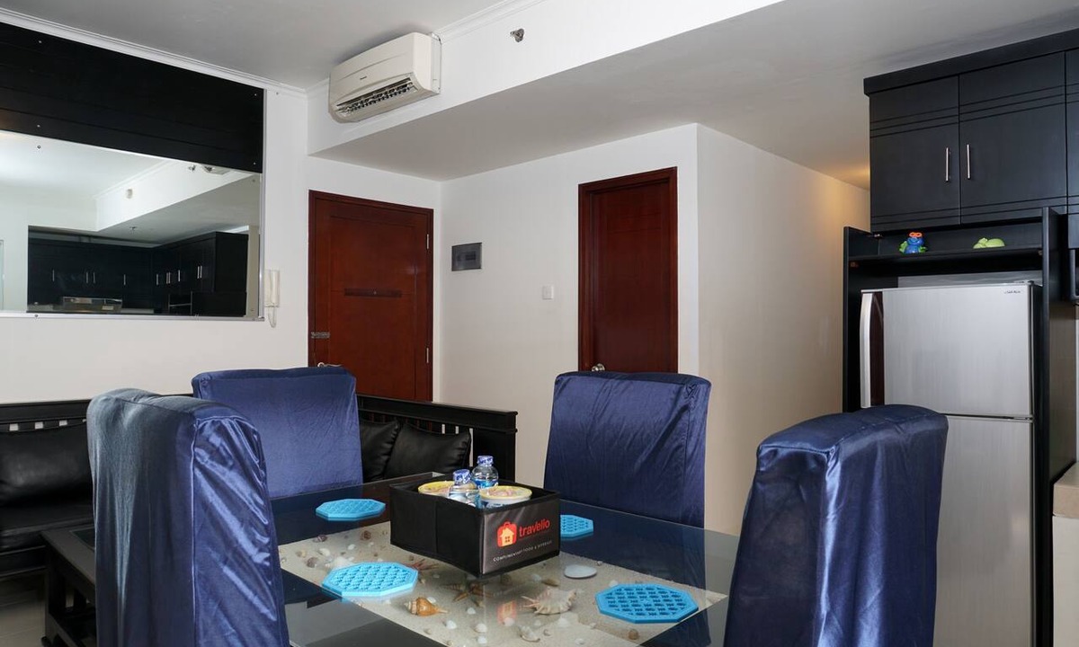 Old Jakarta Apartment | 2BR Apartment Seaview with Workspace at Mediterania Marina Ancol
