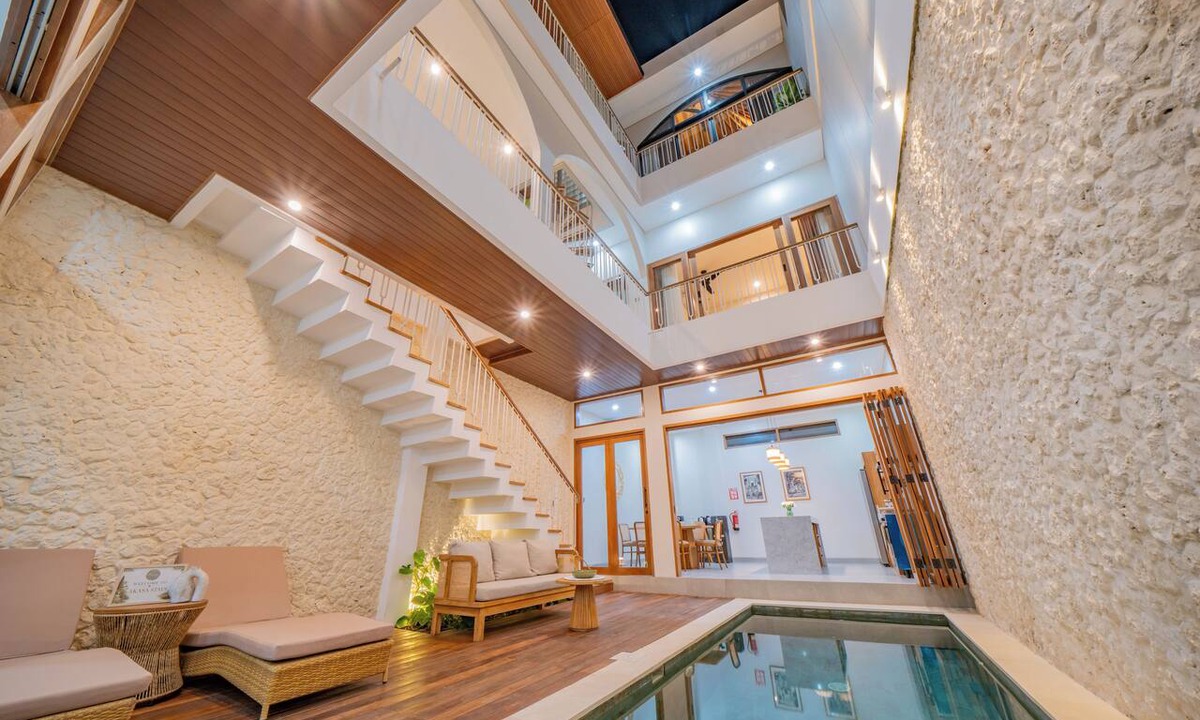 Umalas Villa | 3-Storey Villa Private Rooftop/Pool Seminyak/Changgu Transfers