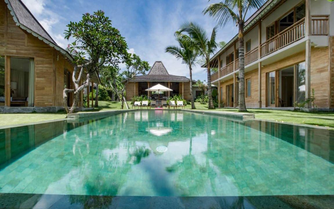 Kerobokan Villa | 300 m² Villa ∙ 5 bedrooms ∙ 11 guests