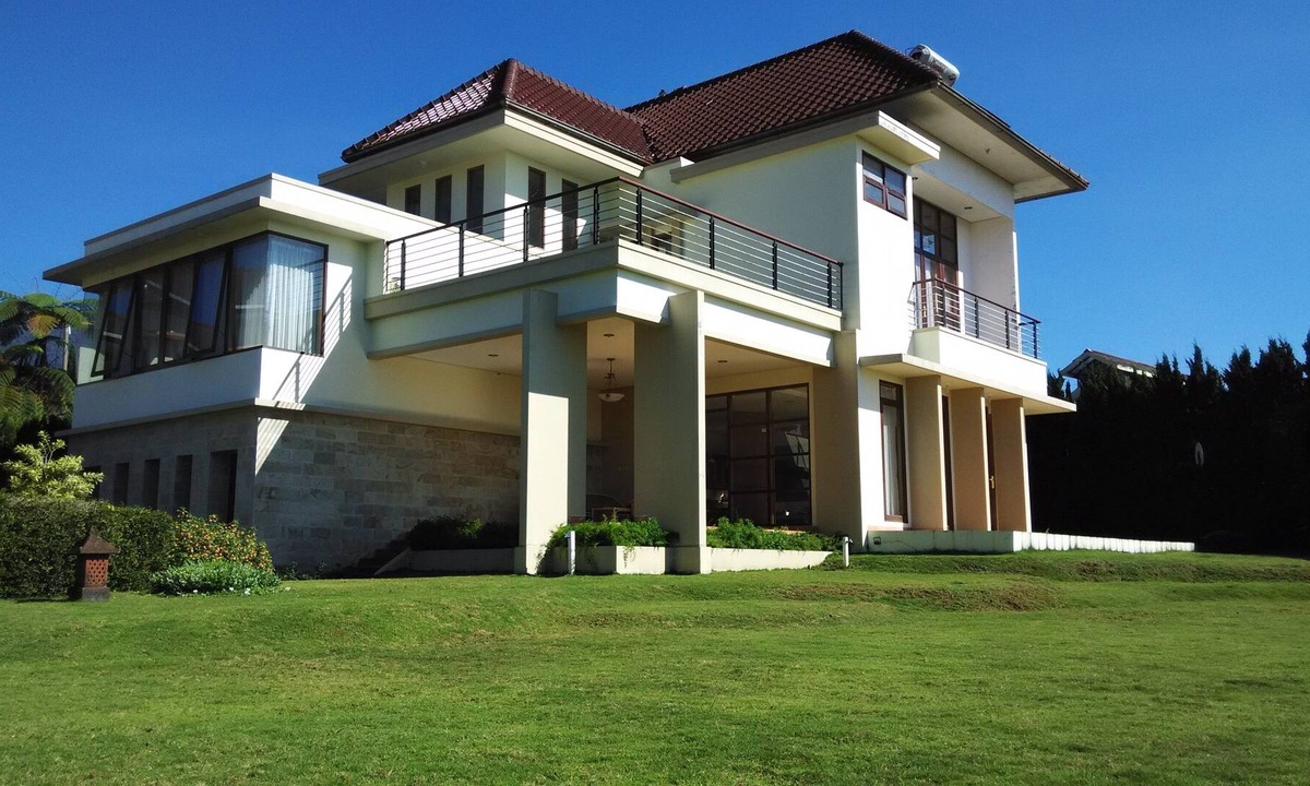 Cipanas Villa | 3BR Villa in Cimacan Puncak