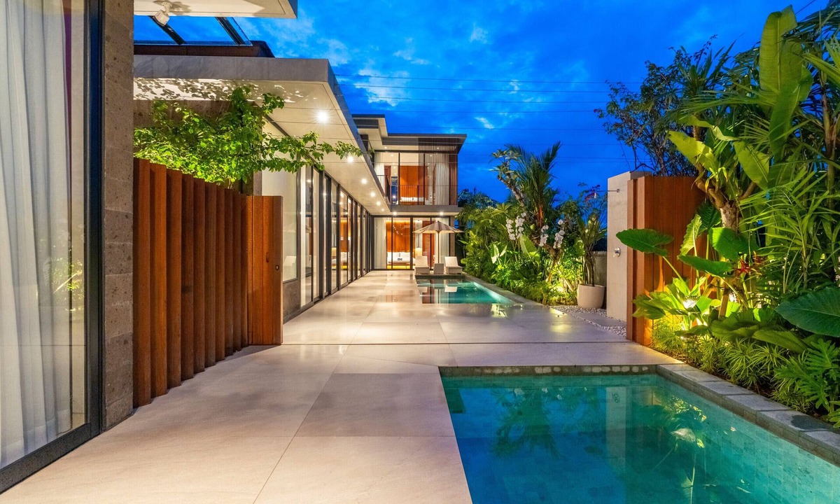 Umalas Villa | 7BR Private Estate Near Berawa beach | 2 Pools