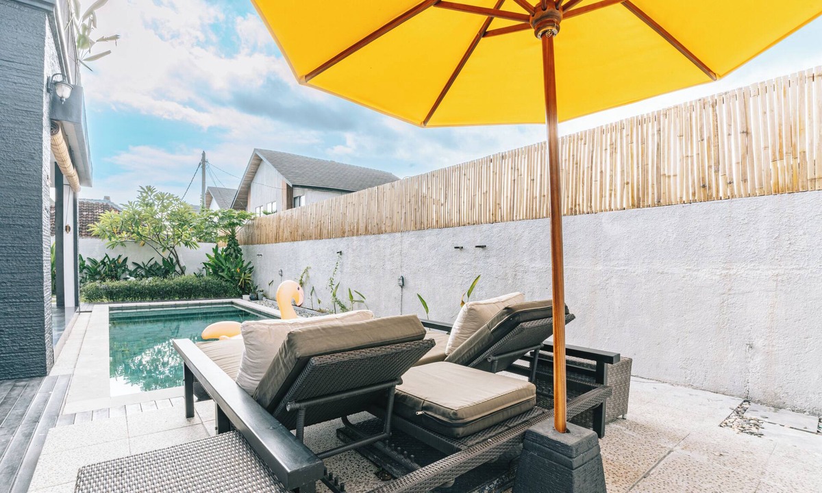 Kerobokan Villa | Affordable 3BR Private Pool Villa near Seminyak & Canggu