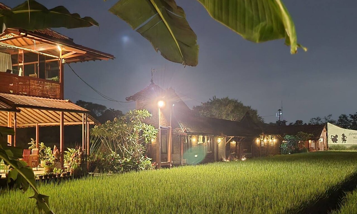 Sleman House | Alamanda Family Villas & Pool