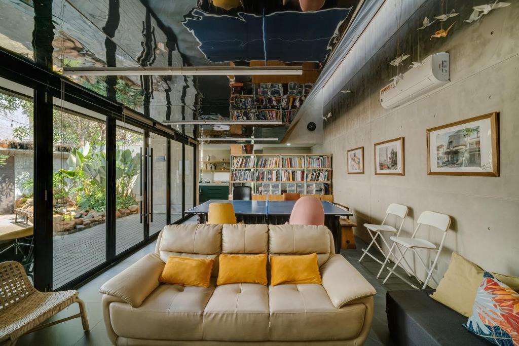 Arcamanik Villa | Analogi Tabebuya