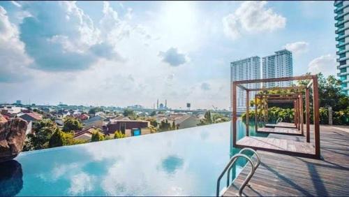 Pekayon Jaya Apartment | Apartment Grand Kamala Lagoon by Gior Room