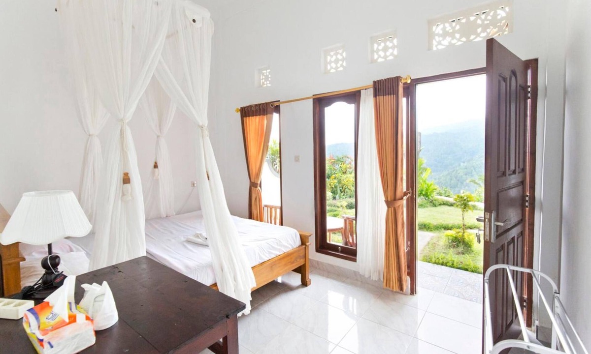Munduk House | Aris Homestay and Warung Made