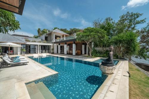 Kuta Selatan Villa | Beachfront Escape Villa