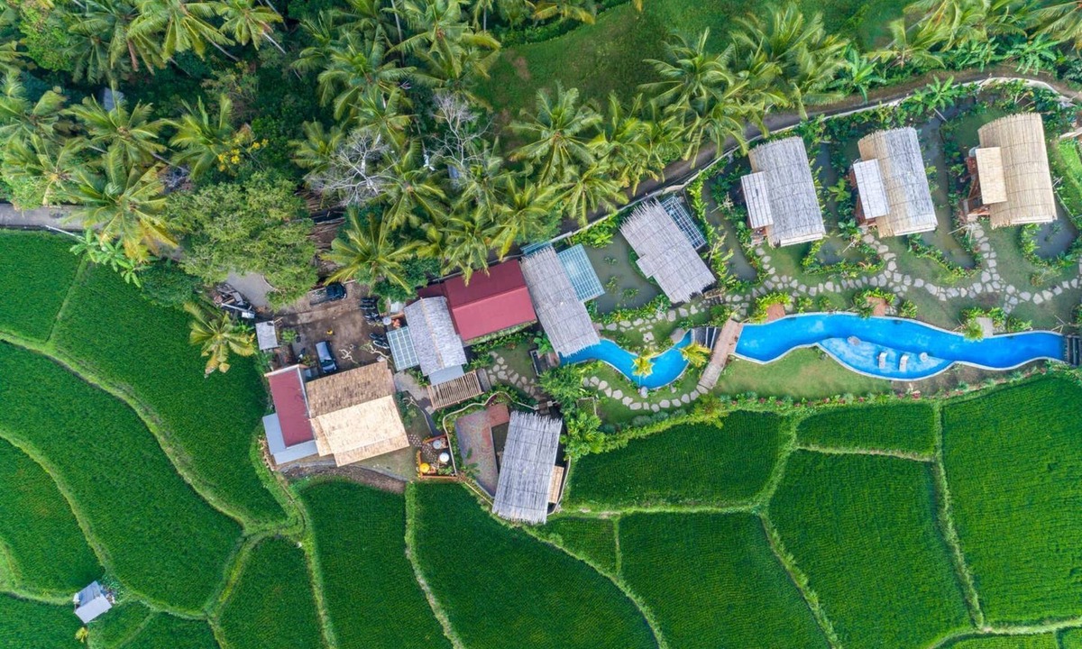 Peliatan Villa | Beautiful Open Living with Bee House