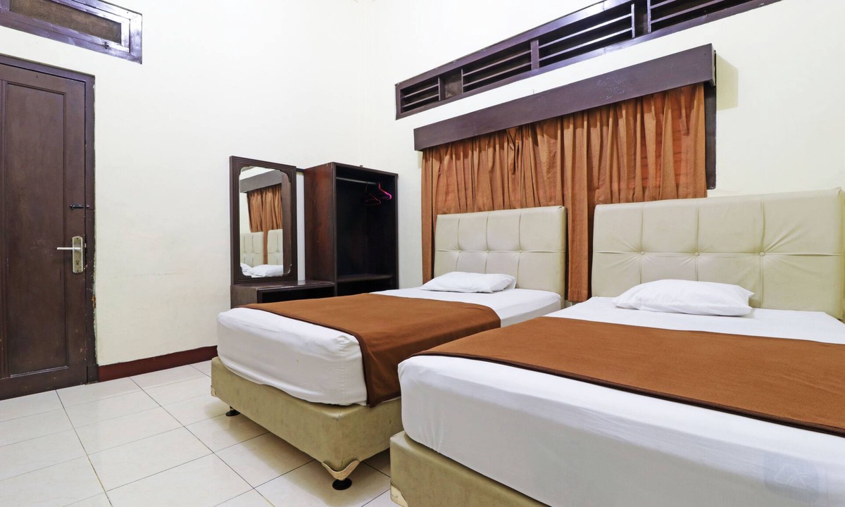 Kebon Sirih Hotel | Borneo Hostel