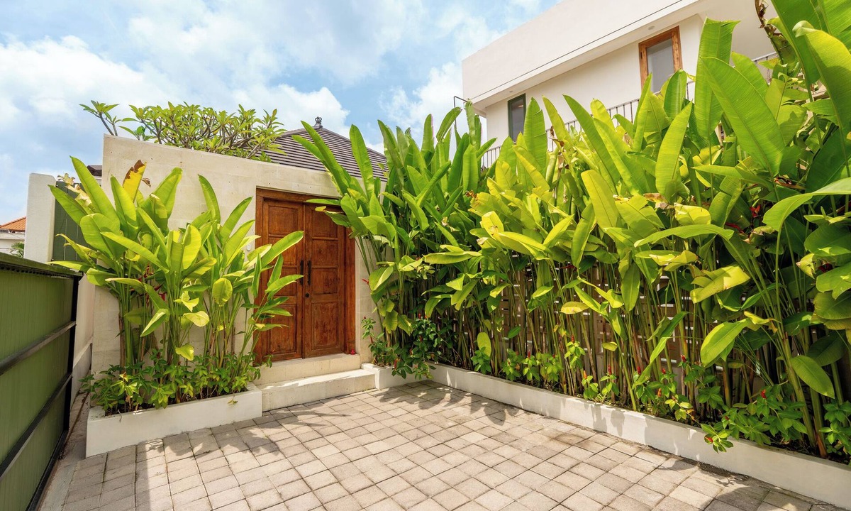 Babakan Villa | Boutique 4BR Villa With Private Pool & Balcony Suite