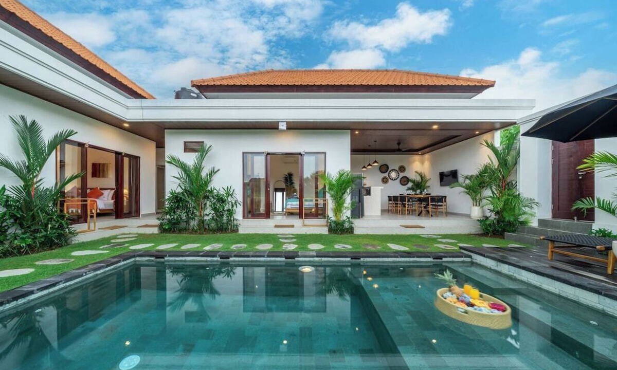Umalas Villa | Brand NEW Villa+Rice Fields View+Huge Pool+4BDR