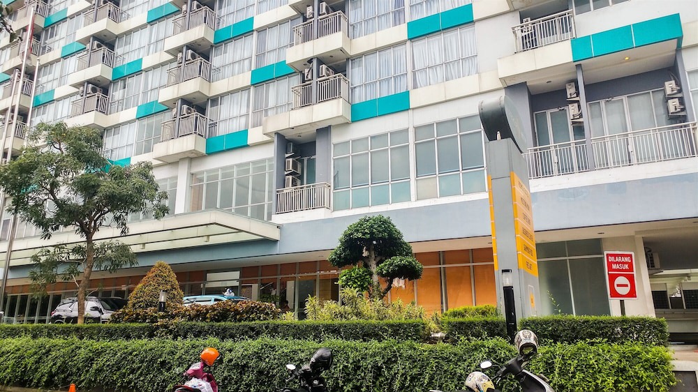 Jatinegara Hotel | Brand New Studio Apartment at H Residence