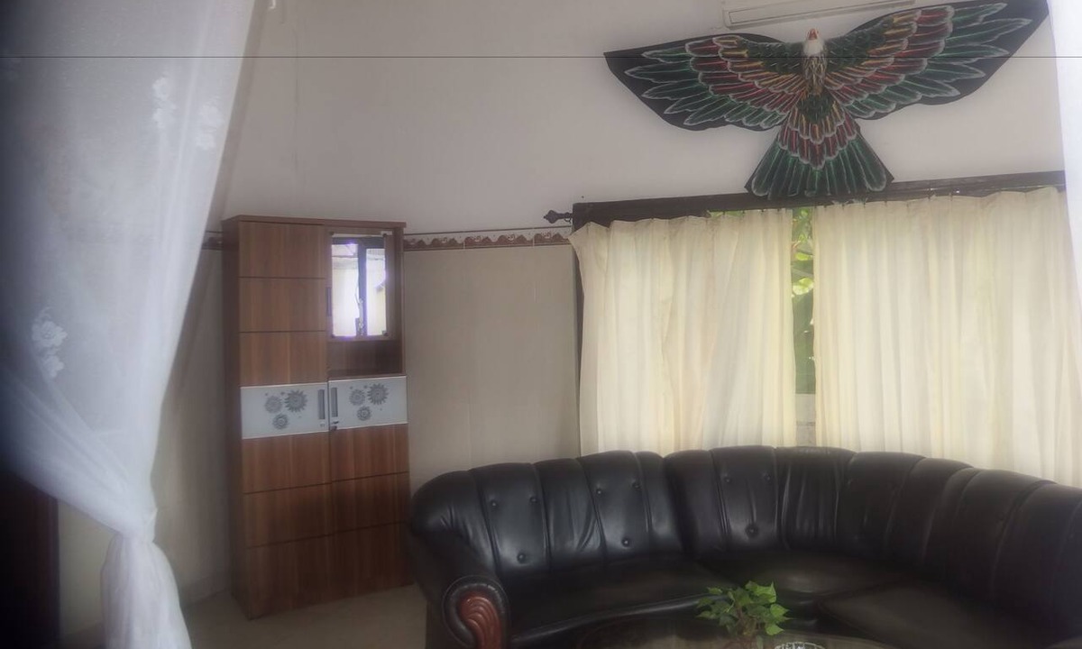 Amed House | Bukit Indah Home Stay