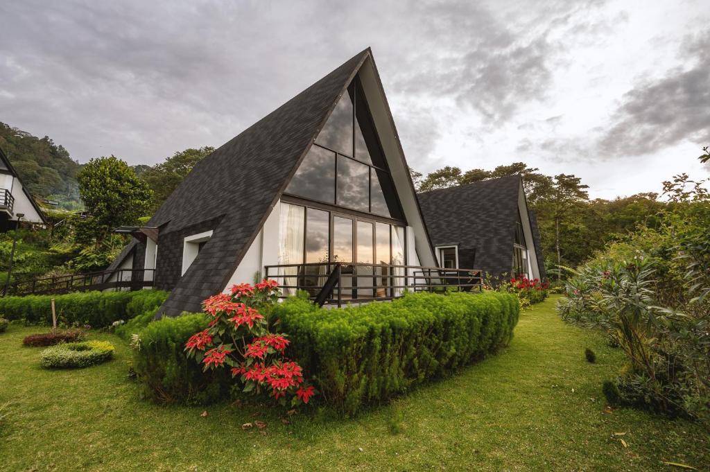 Bedugul Cabin | Buyan Lakeside Villas