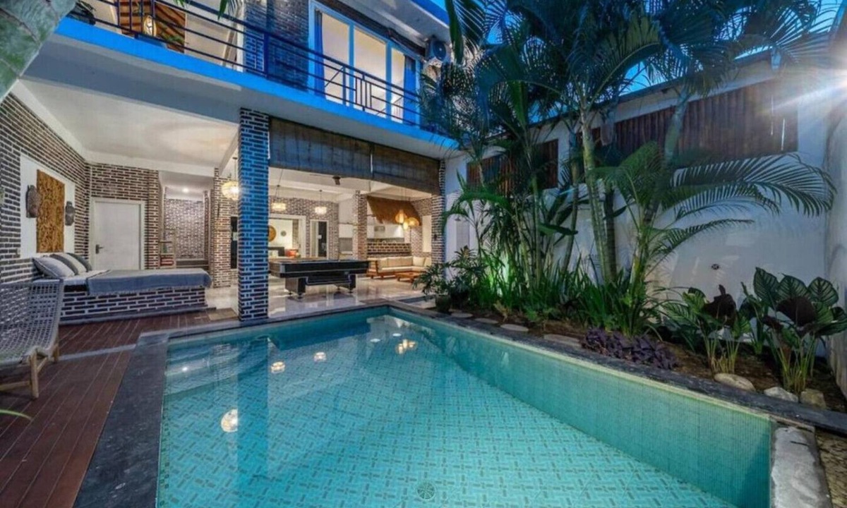 Berawa House | Canggu Beach Villa (3BR | Pool | Snooker Table)
