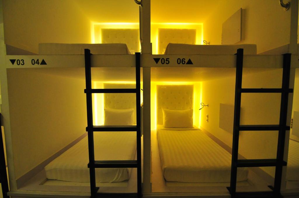 Menteng Hostel | Capsule Hostel Old Batavia