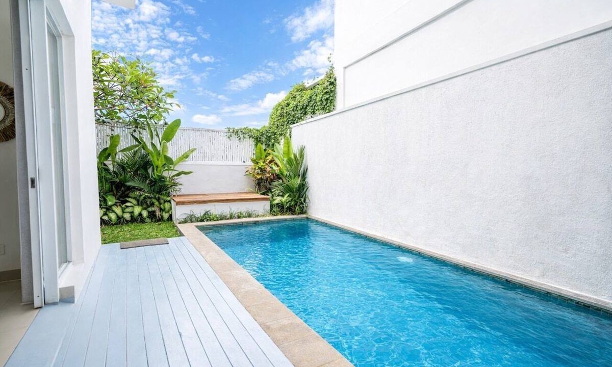 Mumbul Villa | Chic 3BR in Nusa Dua - Ocean View, Cinema, Rooftop