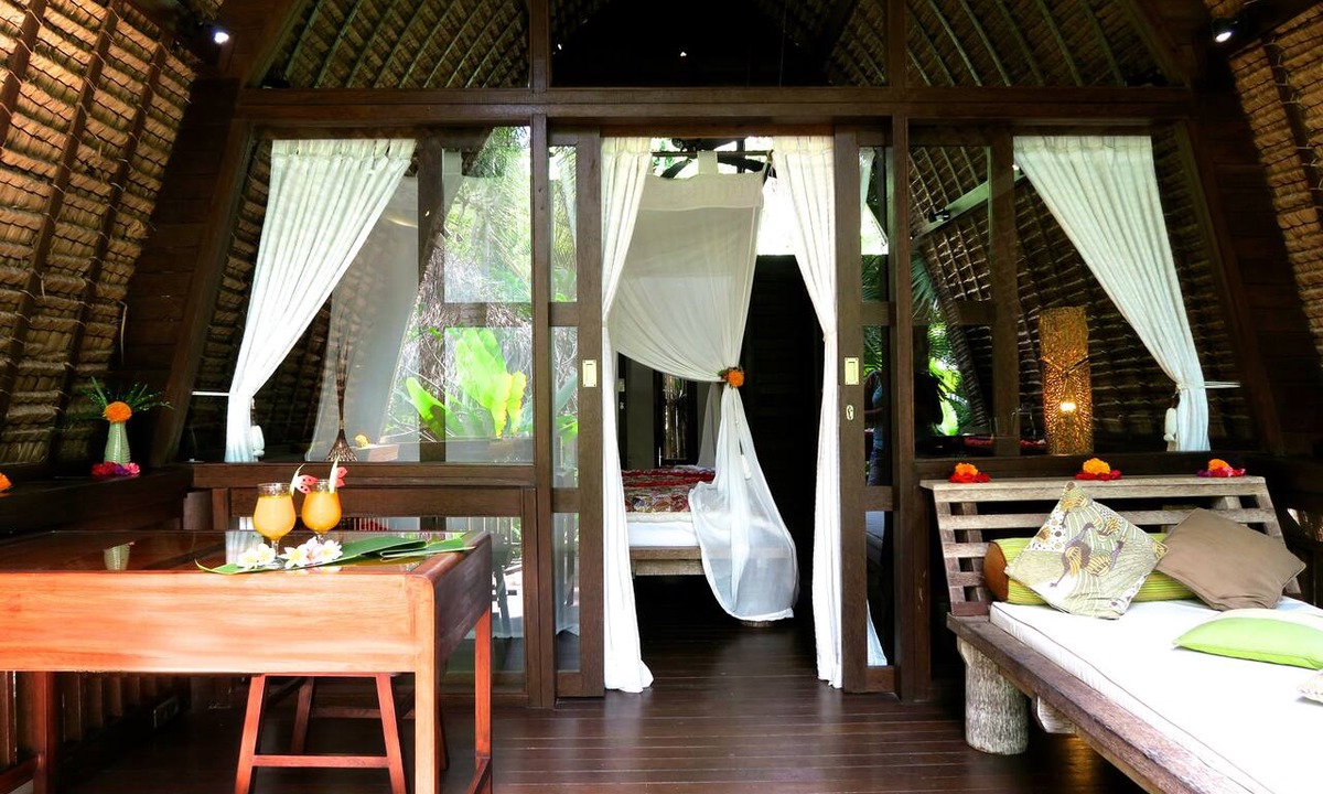 Tejakula Hotel | Cili Emas Oceanside Resort