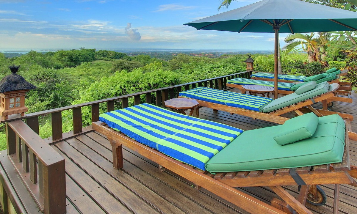 Ungasan Villa | CLIFF VIEW! 4BR Villa, Uluwatu - Natural Getaway!
