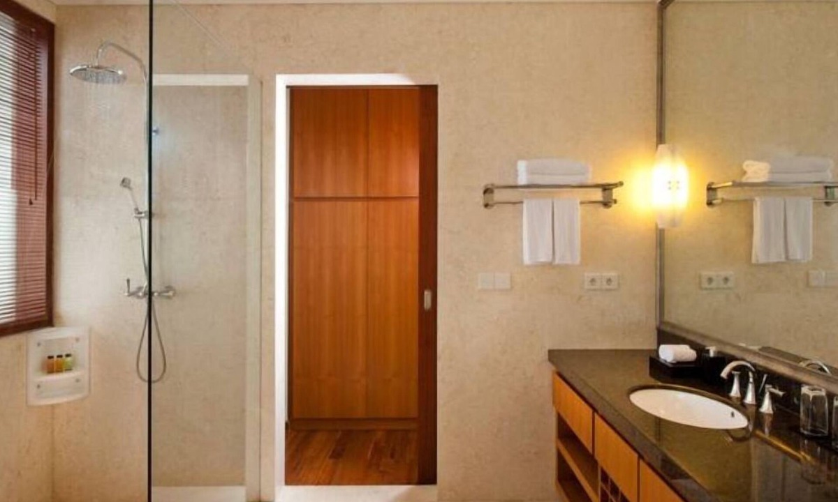 Batubelig Villa | Comfort Luxury 4BR Family Villa 200M Walk to Beach
