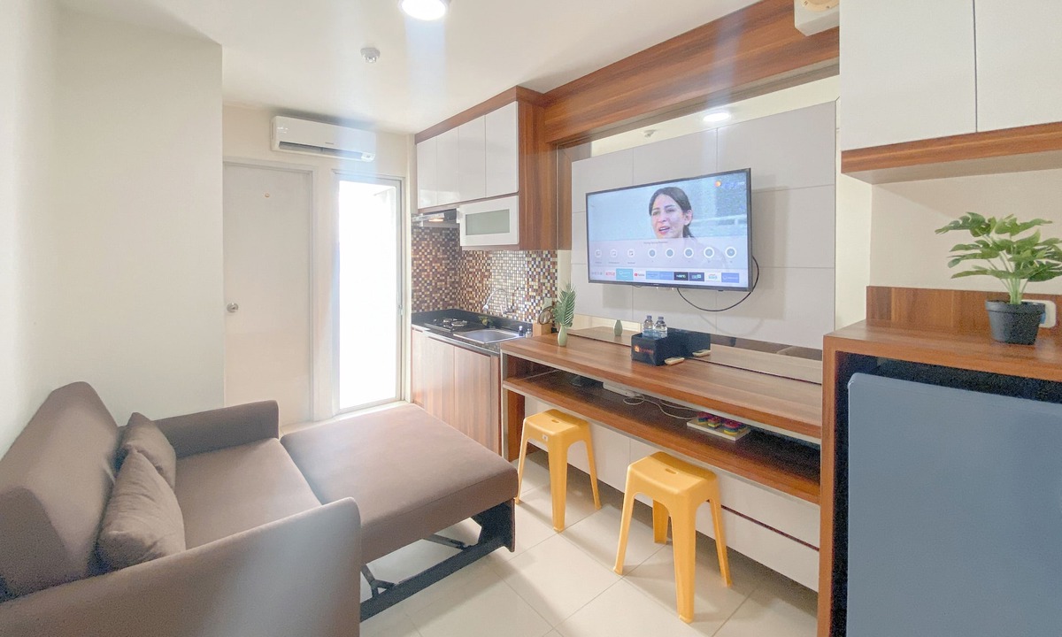 Jatinegara Apartment | Comfort Stay 1Br With Extra Room At Bassura City Apartment