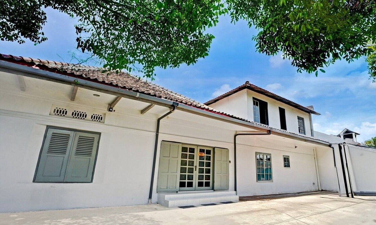 Kediri House | Cozy Double Escape W/Free WiFi and Parking