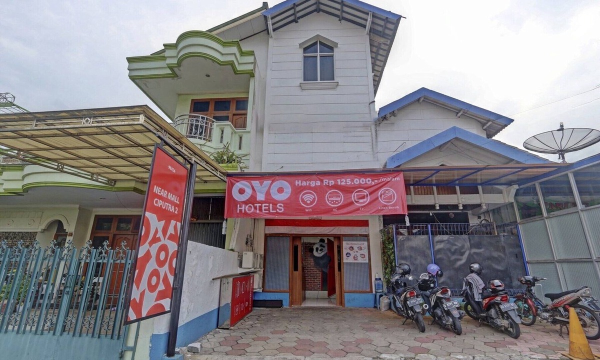Semarang House | Cozy Double Escape W/Free WiFi and Parking