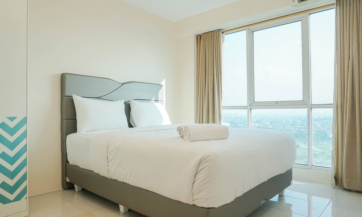 Kayu Putih Apartment | Cozy Living 1Br At Tifolia Apartment