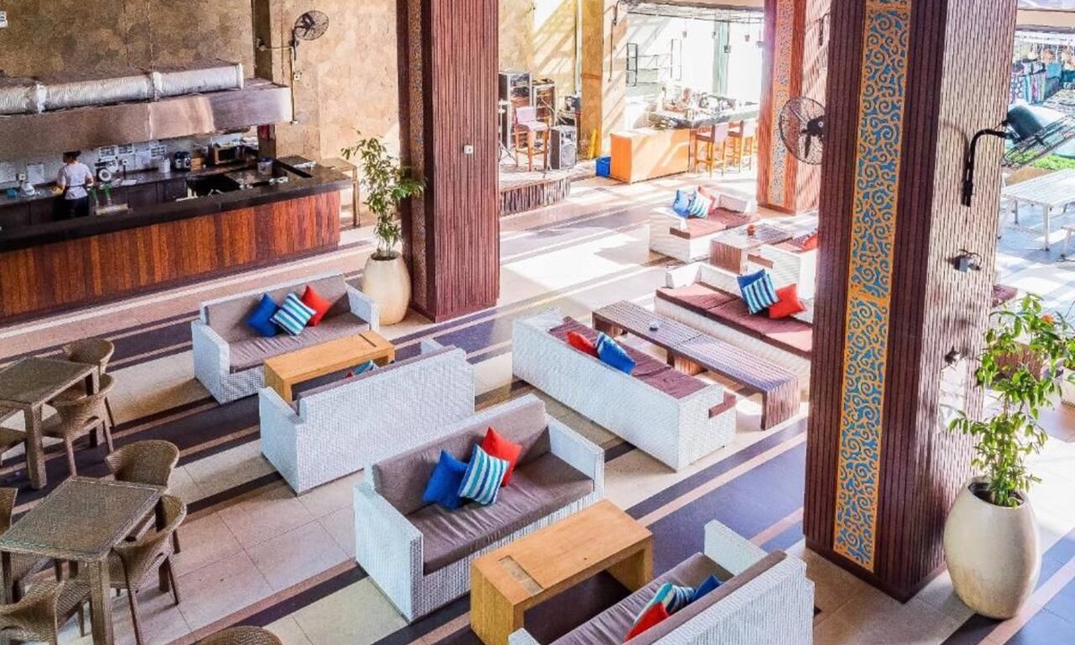 Kuta Hotel | Cozy Room at 4-Star Hotel with Breakfast