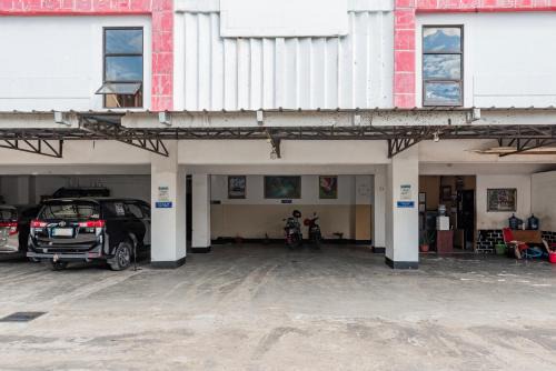 Palembang Hotel | Dancenter Ilir Barar I Near Rumah Sakit Islam Siti Khadijah Formerly Maleo Hotel