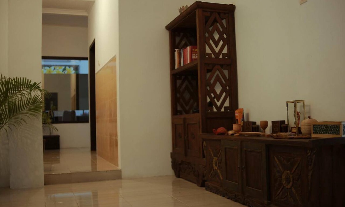Banyuwangi House | de Lungguh Family Homestay