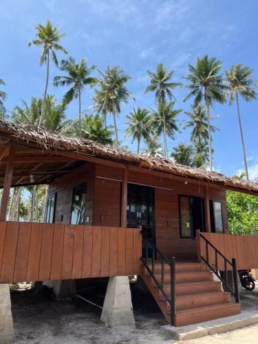 Simeulue Cabin | Dico Surf Point- Surf Lodge in Simeulue