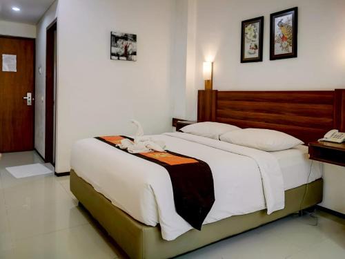 Sunset Road Hotel | Dlima Hotel Villa