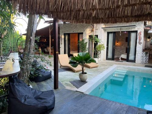 Blahbatuh Villa | El Bambo Villa Gianyar 2BR with Private Pool