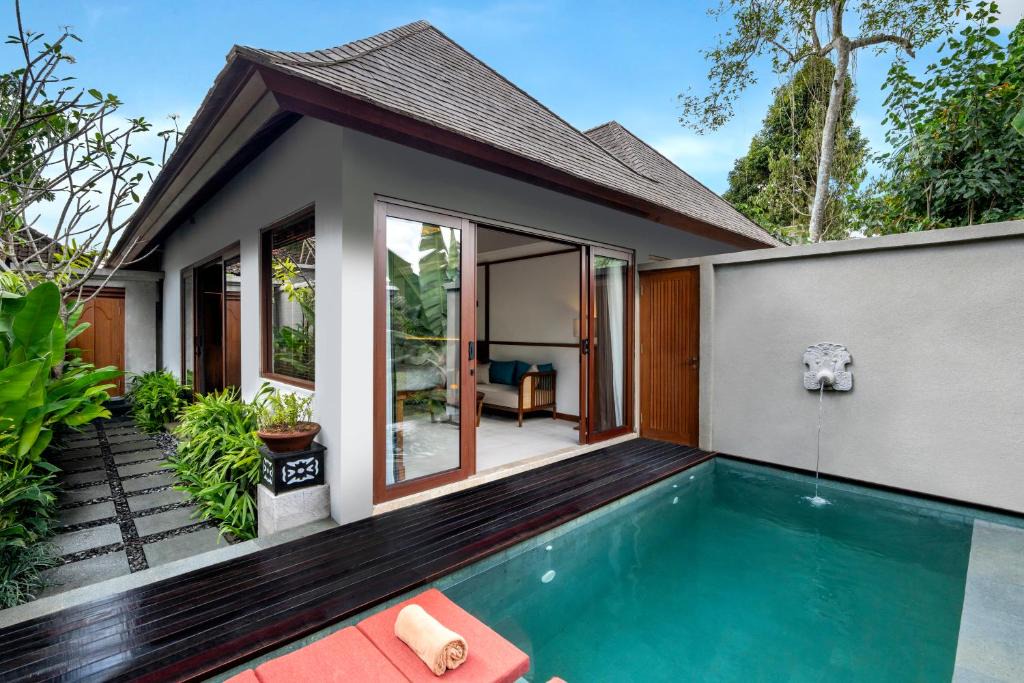 Melayang Hotel | Emana Wedari