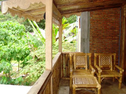 Bukit Lawang House | Eriono guest house Bukit lawang