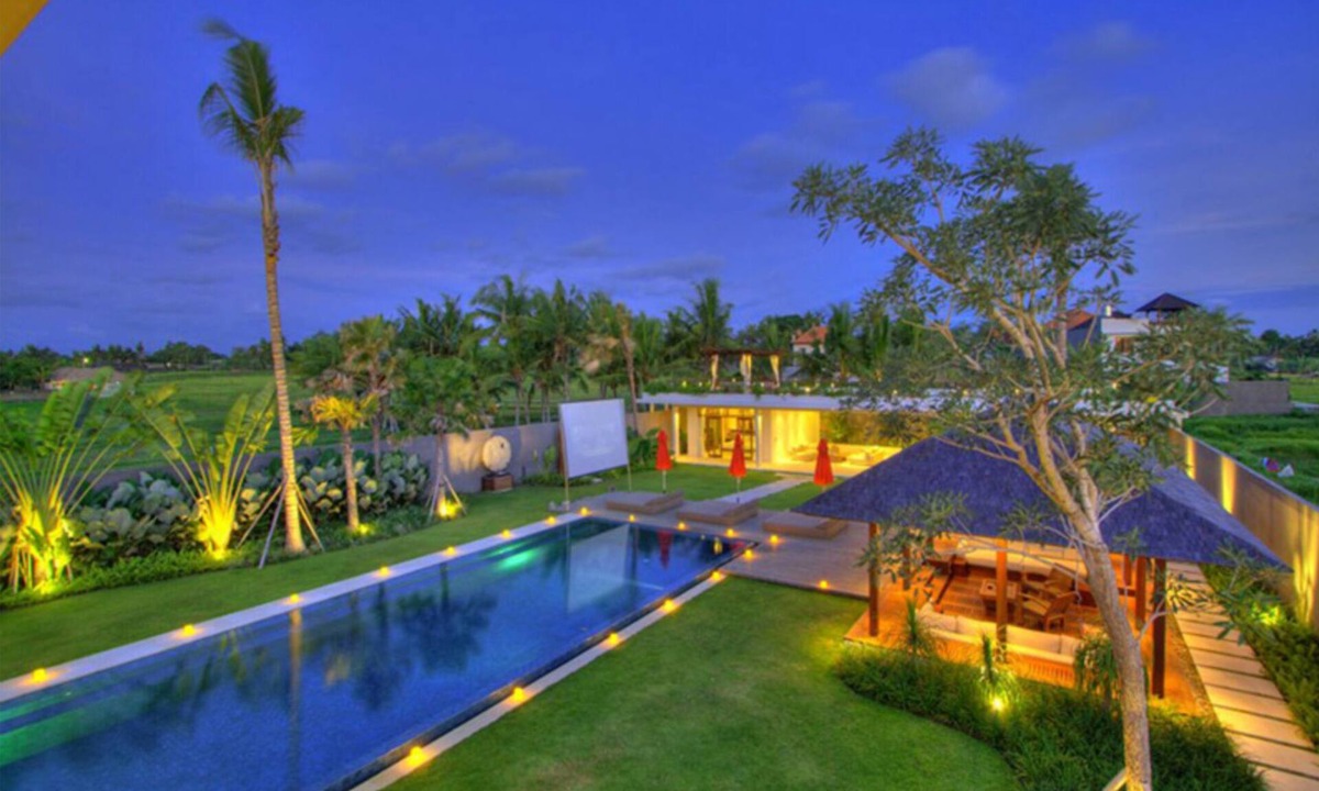 Berawa Villa | Exclusive Luxury Villa with Pool & Entertainment – Bali Villa 1059