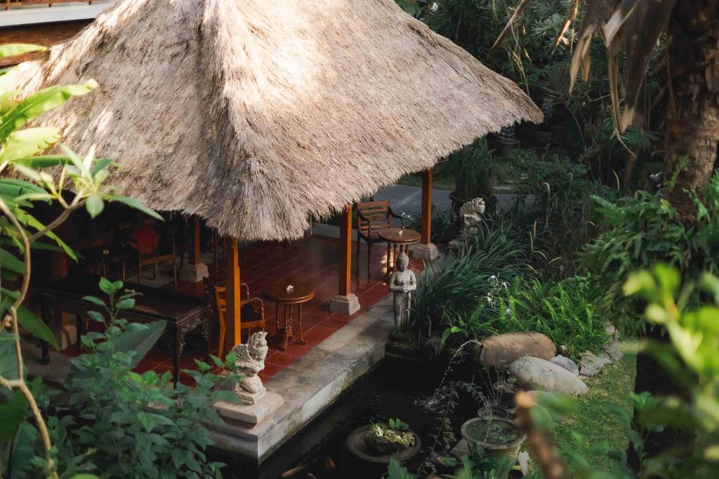 Kuta Hotel | Fourteen Roses Boutique Hotel, Kuta