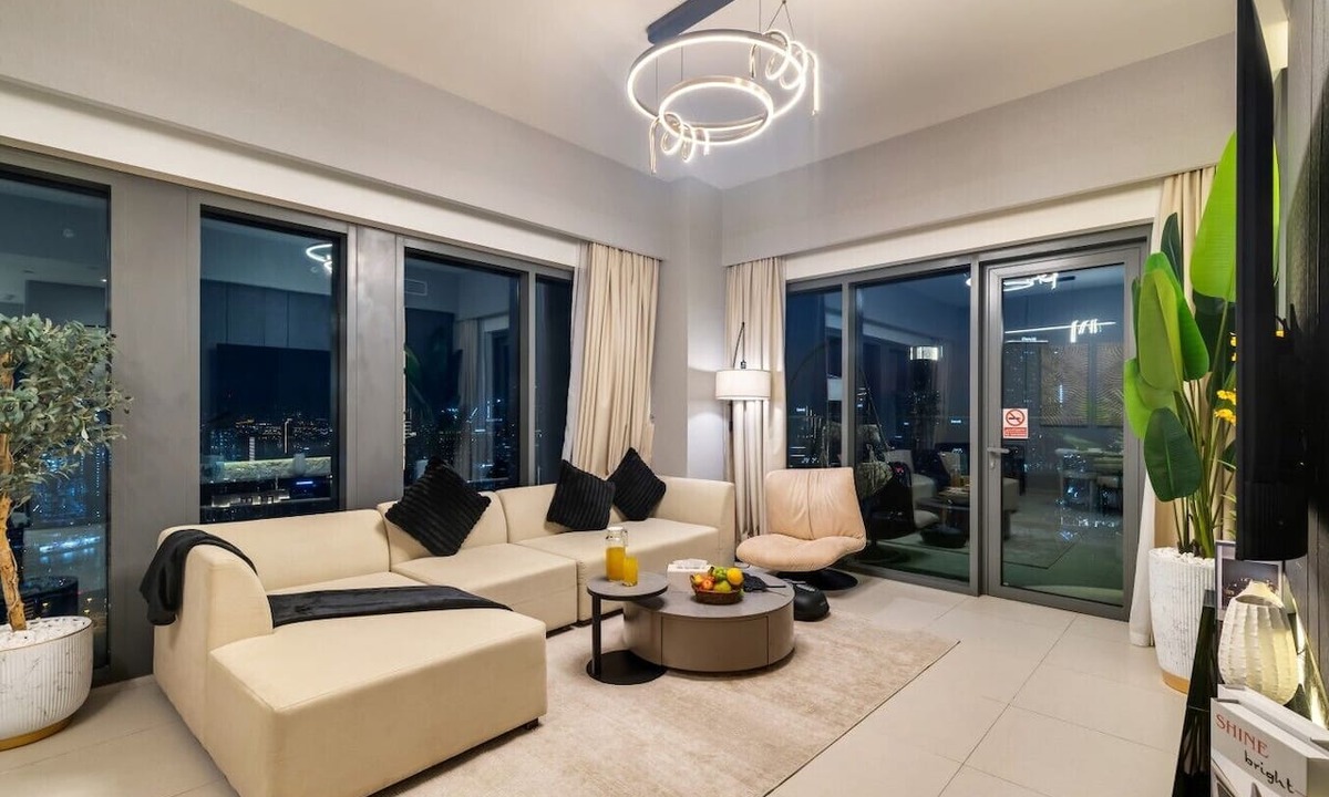 Banjartegehe Apartment | Gogoto8 Premium 3.5 BR Burj Khalifa LED View