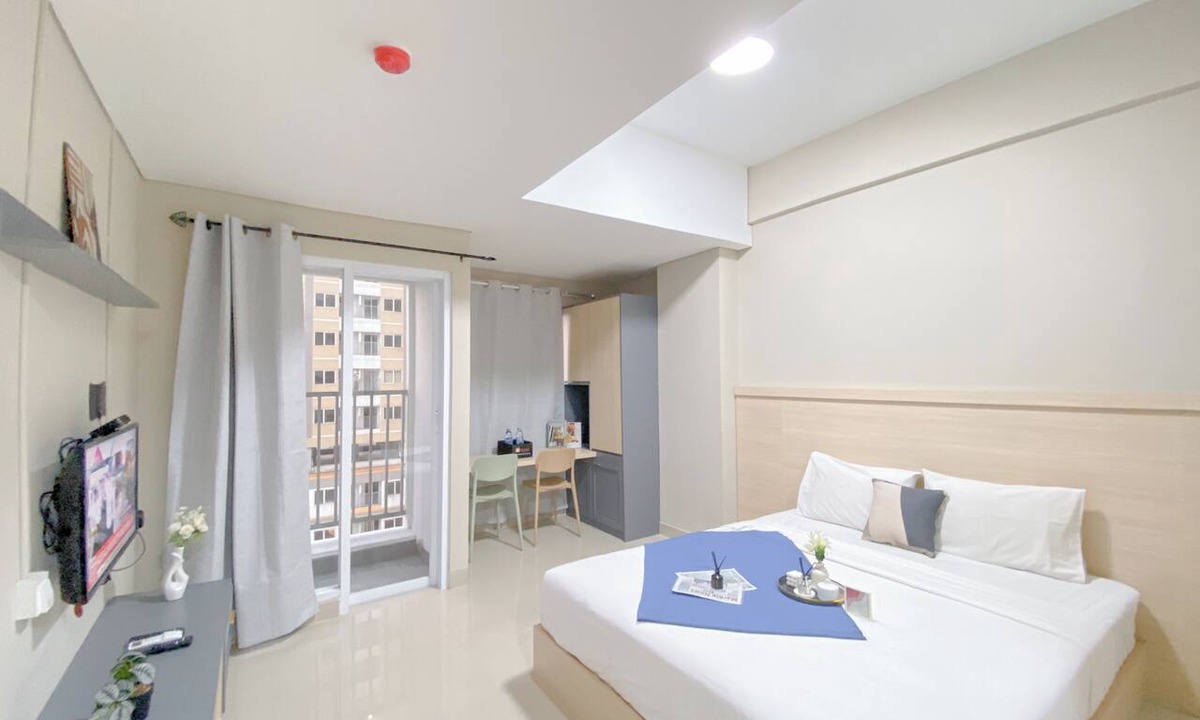 Kedungmanggu Apartment | Good And Spacious Studio Lrt City Royal Sentul Park Apartment