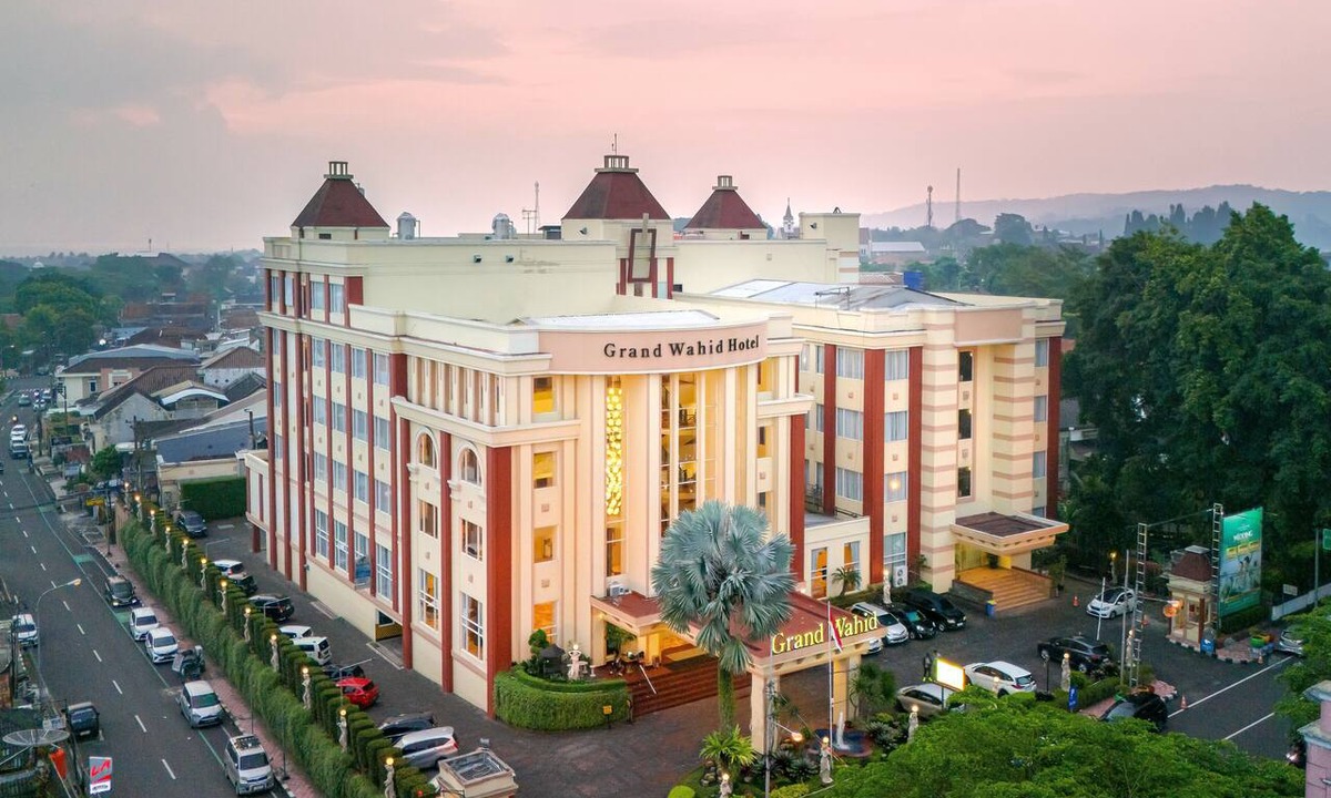 Salatiga Hotel | Grand Wahid Hotel