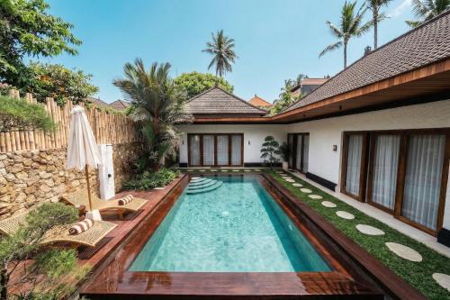 Melayang Villa | Harmony by DH - Private Pool Villa with Rooftop Terrace&Rice Field Views