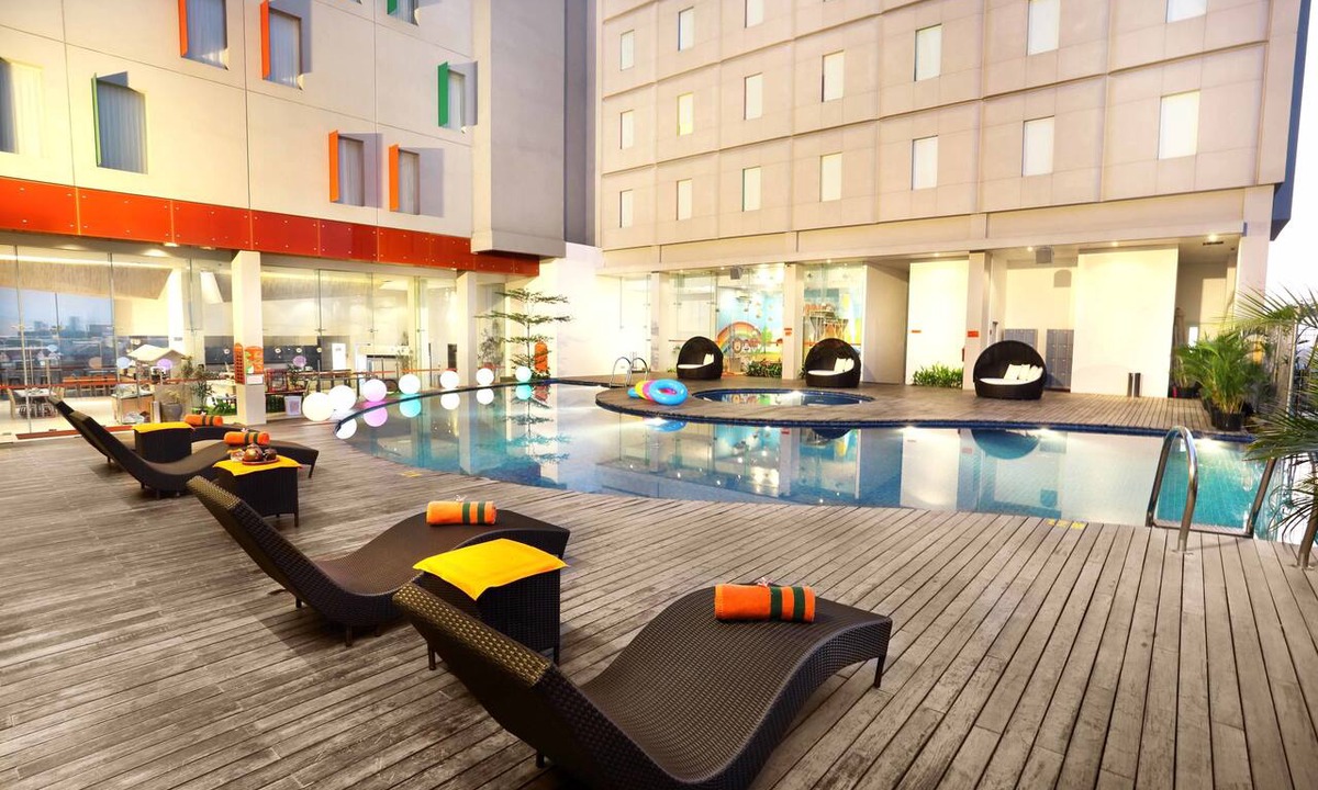 Gubeng Hotel | HARRIS Hotel & Conventions Gubeng Surabaya