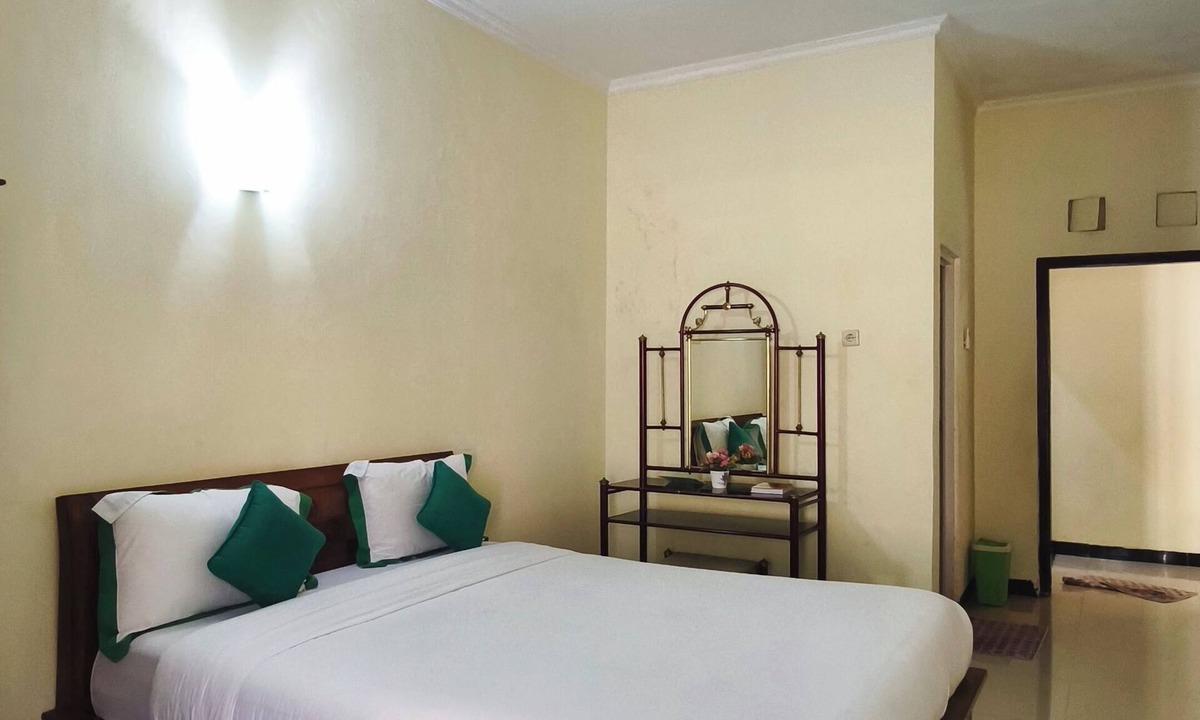 Tegal House | Homely Guest House Tegal