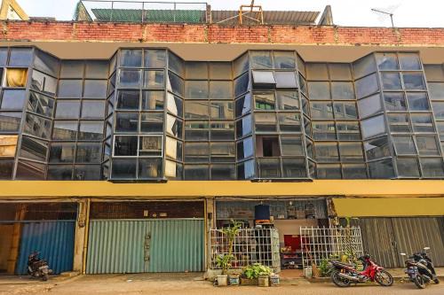 Lubuk Baja Hotel | Hotel O Penginapan ReniNearMall Nagoya Hill