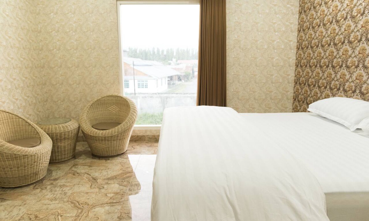 Palu House | Hotel Raja Akas